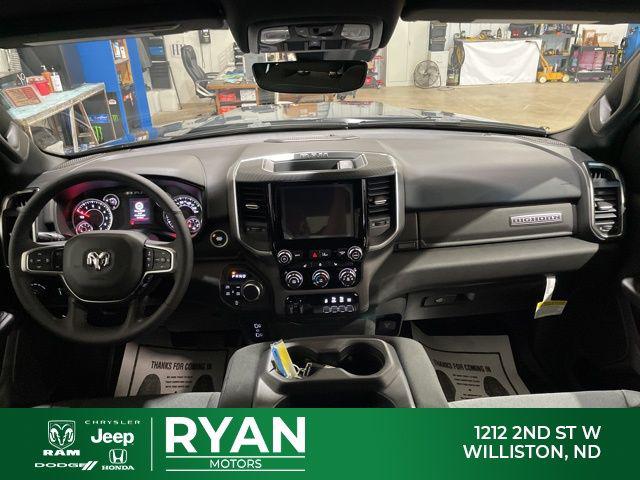 2025 RAM Ram 1500 RAM 1500 BIG HORN CREW CAB 4X4 57 BOX