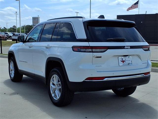 2025 Jeep Grand Cherokee GRAND CHEROKEE LAREDO X 4X4