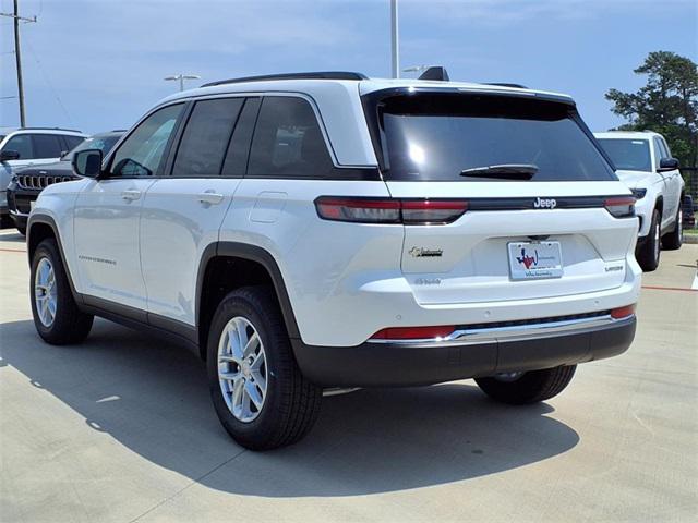 2025 Jeep Grand Cherokee GRAND CHEROKEE LAREDO X 4X4
