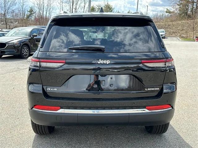 2025 Jeep Grand Cherokee GRAND CHEROKEE LAREDO X 4X4