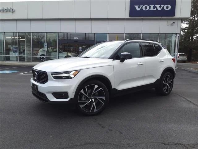 2021 Volvo XC40 T5 R-Design