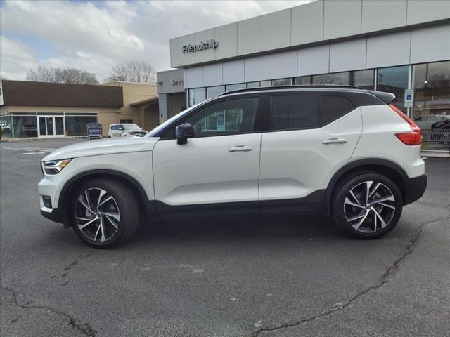 2021 Volvo XC40 T5 R-Design