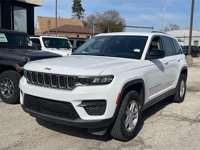 2023 Jeep Grand Cherokee Laredo 4x4