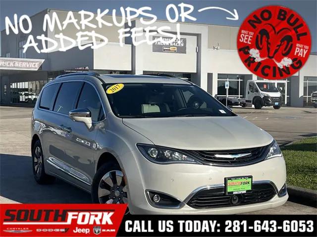 2017 Chrysler Pacifica Hybrid Platinum