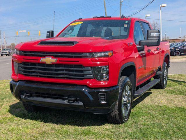 2024 Chevrolet Silverado 2500HD 4WD Crew Cab Standard Bed Custom
