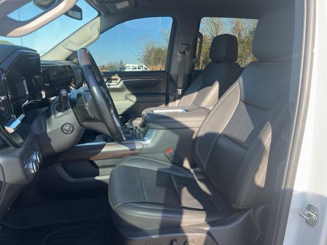 2022 GMC Sierra 1500 4WD Crew Cab Short Box SLT