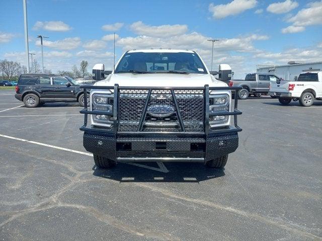 2023 Ford F-350 LARIAT