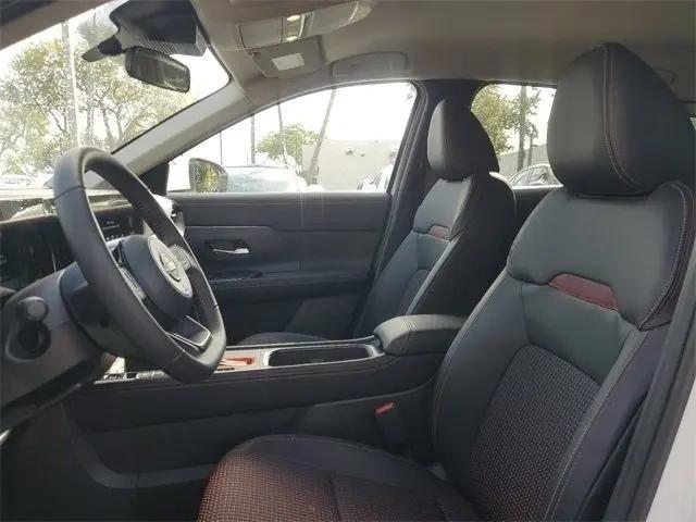 2025 Nissan Kicks SR Intelligent AWD