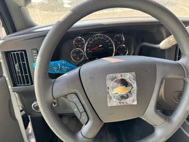 2025 Chevrolet Express Cargo Van RWD 2500 Regular Wheelbase WT