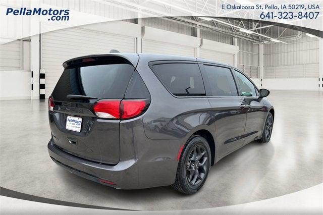2020 Chrysler Pacifica Touring
