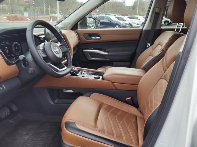 2024 Nissan Pathfinder Platinum 4WD