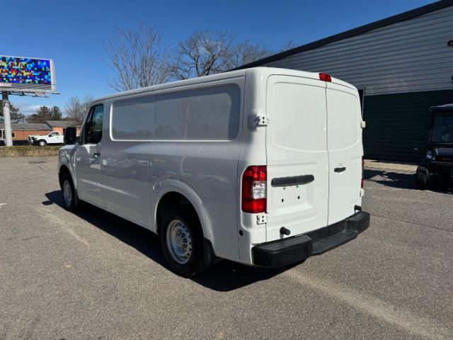 2021 Nissan 1500 S Standard Roof V6