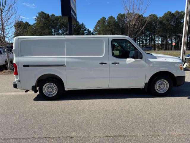 2021 Nissan 1500 S Standard Roof V6