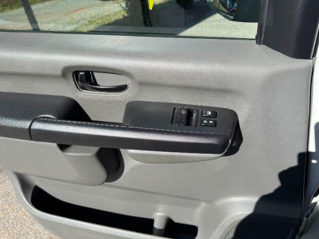 2021 Nissan 1500 S Standard Roof V6