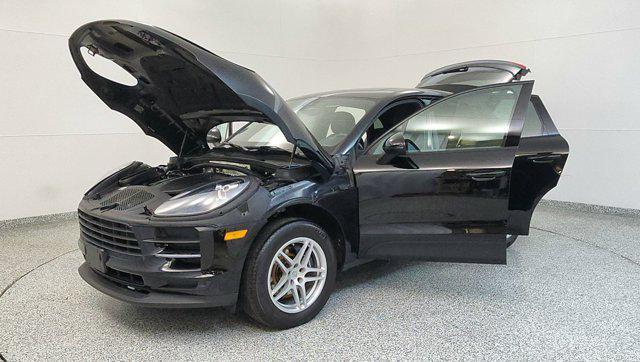 2021 Porsche Macan AWD