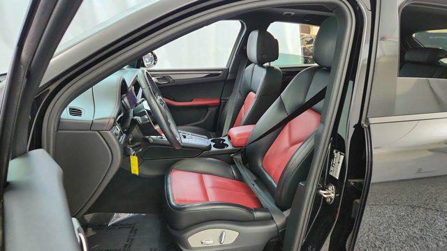 2021 Porsche Macan AWD