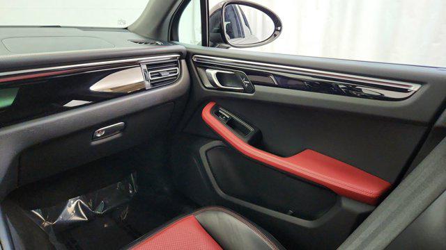 2021 Porsche Macan AWD