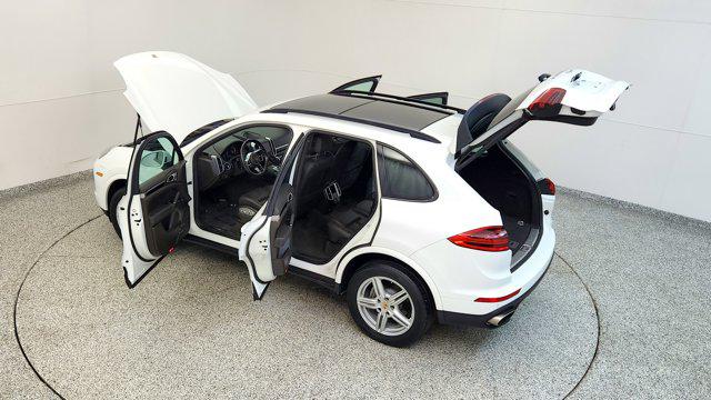 2017 Porsche Cayenne Platinum Edition
