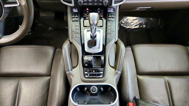 2017 Porsche Cayenne Platinum Edition