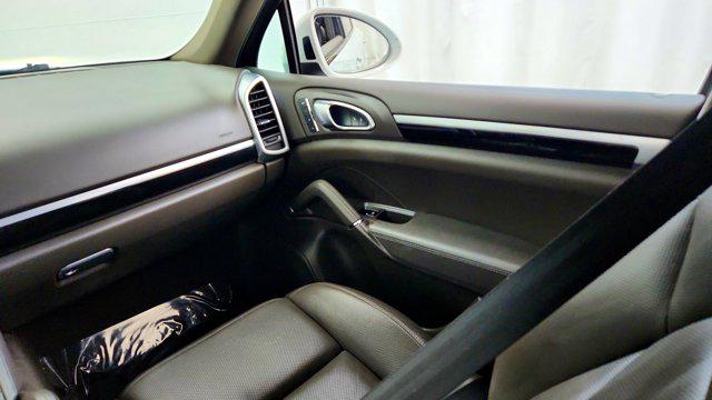 2017 Porsche Cayenne Platinum Edition