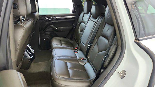 2017 Porsche Cayenne Platinum Edition