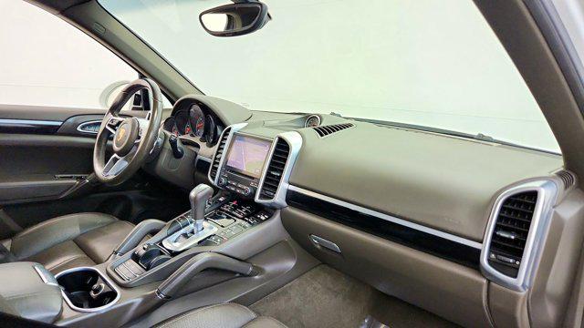 2017 Porsche Cayenne Platinum Edition
