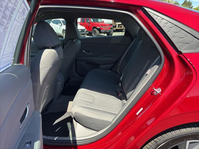 2025 Hyundai Elantra SEL Sport