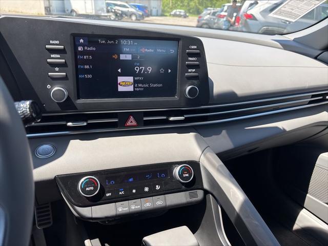 2025 Hyundai Elantra SEL Sport