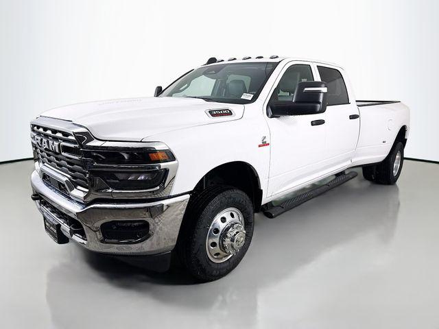 2025 RAM Ram 3500 RAM 3500 TRADESMAN CREW CAB 4X4 8 BOX