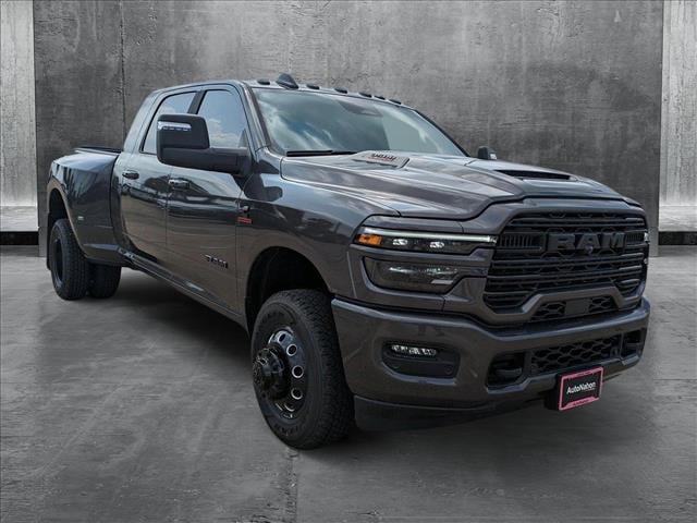 2025 RAM Ram 3500 RAM 3500 LARAMIE MEGA CAB 4X4 64 BOX