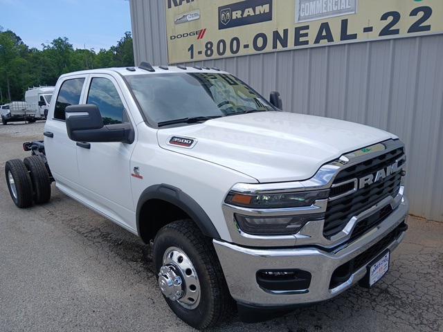 2025 RAM Ram 3500 Chassis Cab RAM 3500 TRADESMAN CREW CAB CHASSIS 4X4 60 CA