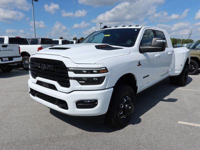 2025 RAM Ram 3500 RAM 3500 LARAMIE MEGA CAB 4X4 64 BOX