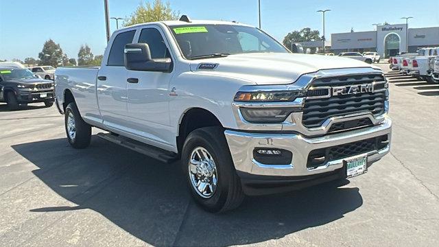 2025 RAM Ram 3500 RAM 3500 TRADESMAN CREW CAB 4X4 8 BOX
