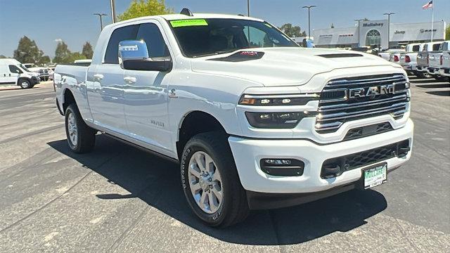 2025 RAM Ram 2500 RAM 2500 LARAMIE MEGA CAB 4X4 64 BOX