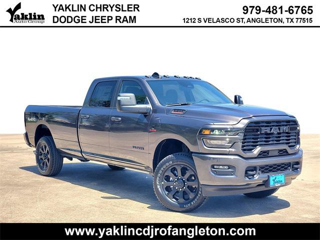 2025 RAM Ram 3500 RAM 3500 BIG HORN CREW CAB 4X4 8 BOX