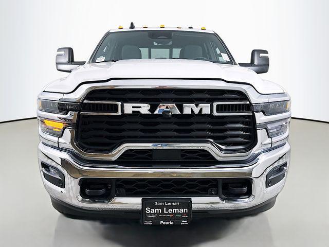 2025 RAM Ram 3500 RAM 3500 TRADESMAN CREW CAB 4X4 8 BOX