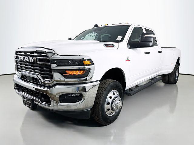 2025 RAM Ram 3500 RAM 3500 TRADESMAN CREW CAB 4X4 8 BOX