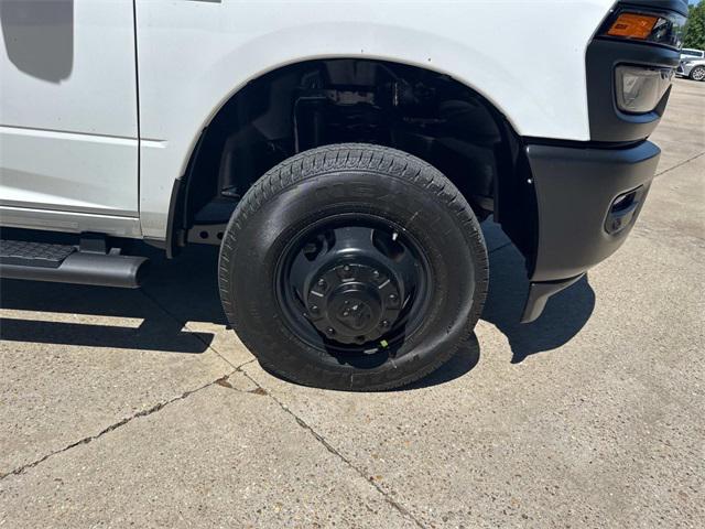 2025 RAM Ram 3500 RAM 3500 TRADESMAN CREW CAB 4X4 8 BOX