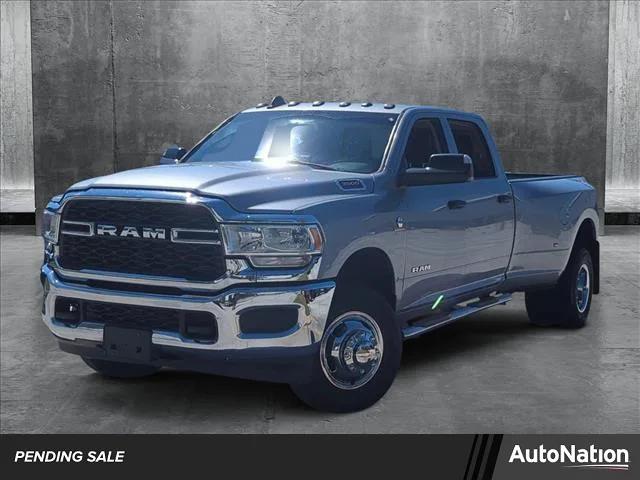 2020 RAM 3500 Tradesman Crew Cab 4x4 8 Box