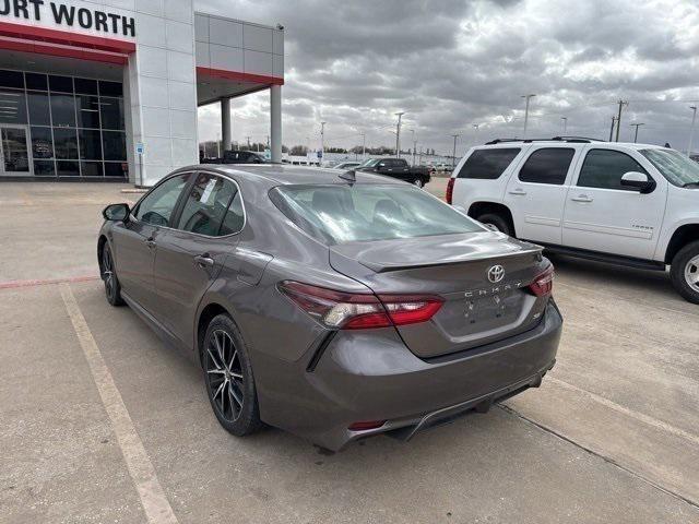 2022 Toyota Camry SE