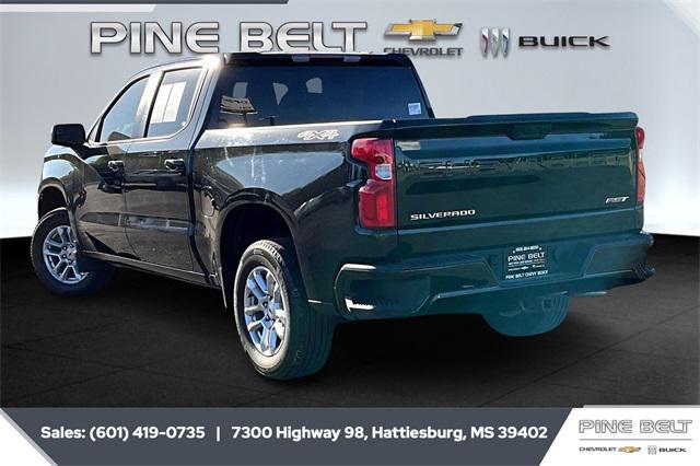 2022 Chevrolet Silverado 1500 4WD Crew Cab Short Bed RST