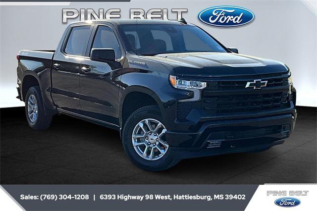 2022 Chevrolet Silverado 1500 4WD Crew Cab Short Bed RST
