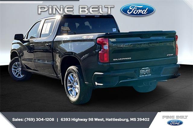 2022 Chevrolet Silverado 1500 4WD Crew Cab Short Bed RST