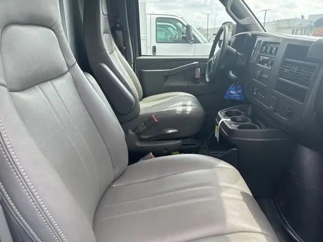 2025 Chevrolet Express Cargo Van RWD 2500 Regular Wheelbase WT