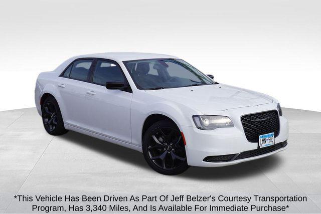 2023 Chrysler 300 Touring