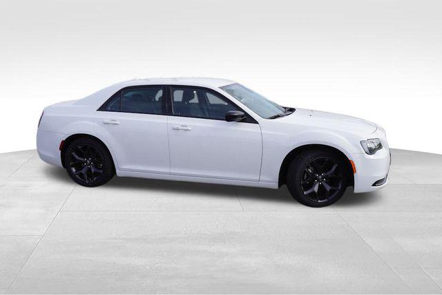 2023 Chrysler 300 Touring