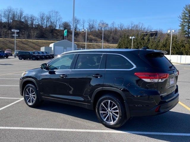 2019 Toyota Highlander SE