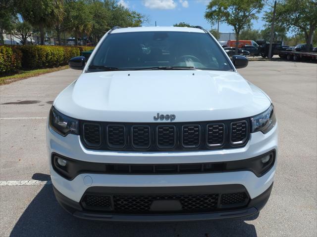2025 Jeep Compass COMPASS LATITUDE 4X4