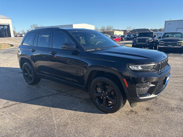 2023 Jeep Grand Cherokee Altitude 4x2