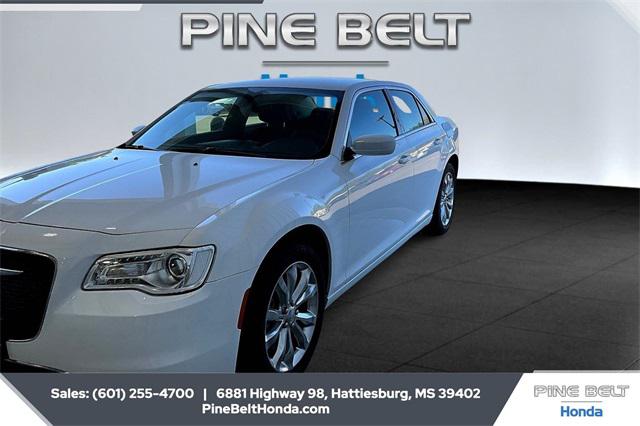 2022 Chrysler 300 Touring AWD